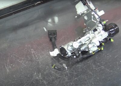 Video: Fiat Dualogic SeleSpeed CFC328 Automatisierter Manueller Roboter mit C514 Handschaltgetriebe Teardown